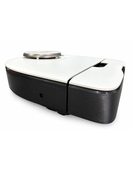 Vorwerk Kobold VR7 with CB7 charging station